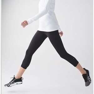 Lululemon Inspire Crop Luxtreme Leggings Run Training Black Pant Size 6